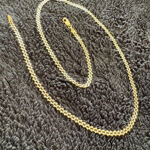 10kt Gold Chain, 2 tone
Yellow Gold with rhodium white on top.
Solid 10kt Gold